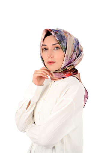 وشاح حريري سورا بنقشة زهرة الكاميليا الداكنة 