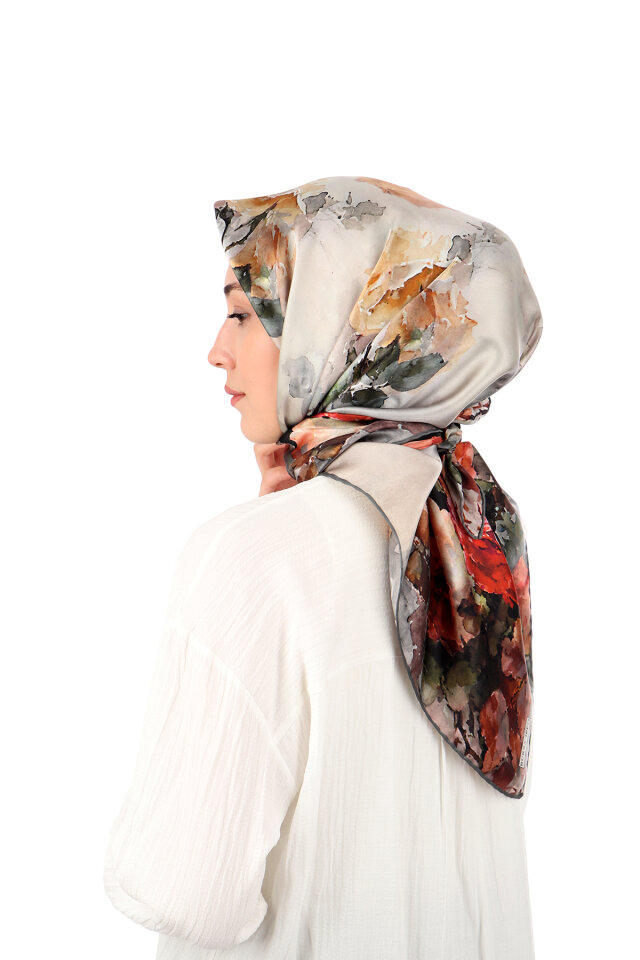 وشاح حرير سورا بنقشة الكاميليا الرمادية - 2