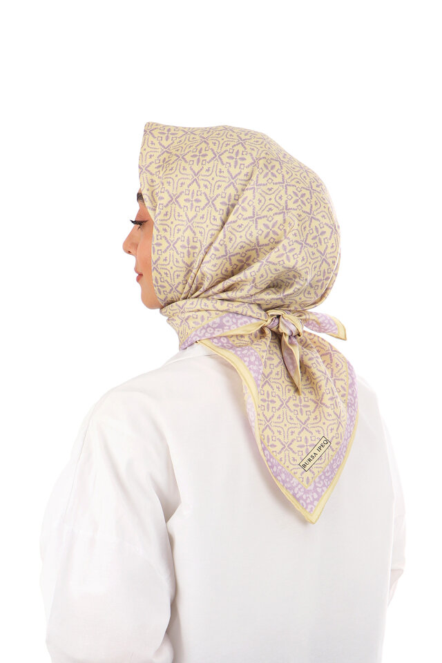 وشاح حريري منقوش بنقشة حلم أصفر - 2