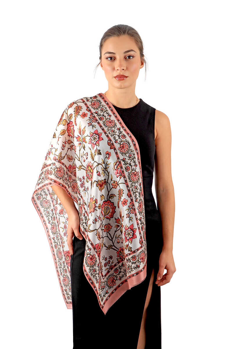 Sanatın ve Zarafetin Buluştuğu İpek Fular Modelleri | Bursa İpek