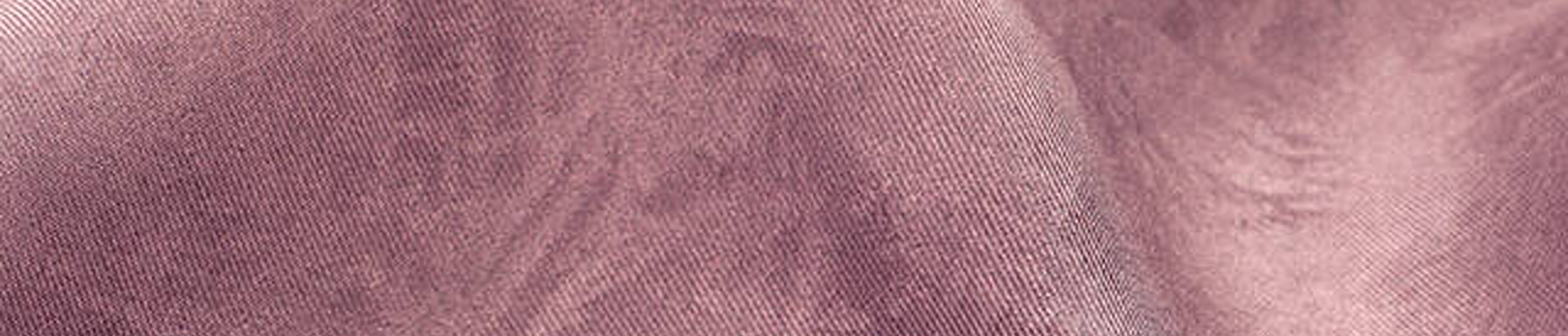 Fırça Desen İpek Eşarp’ın Hikayesi: Sanat ve Şıklığın İpek Kumaş Üzerindeki Dansı