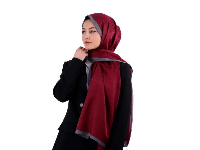 Bordo Şal ile Zarafet ve Şıklık: Kombinler ve İpuçları