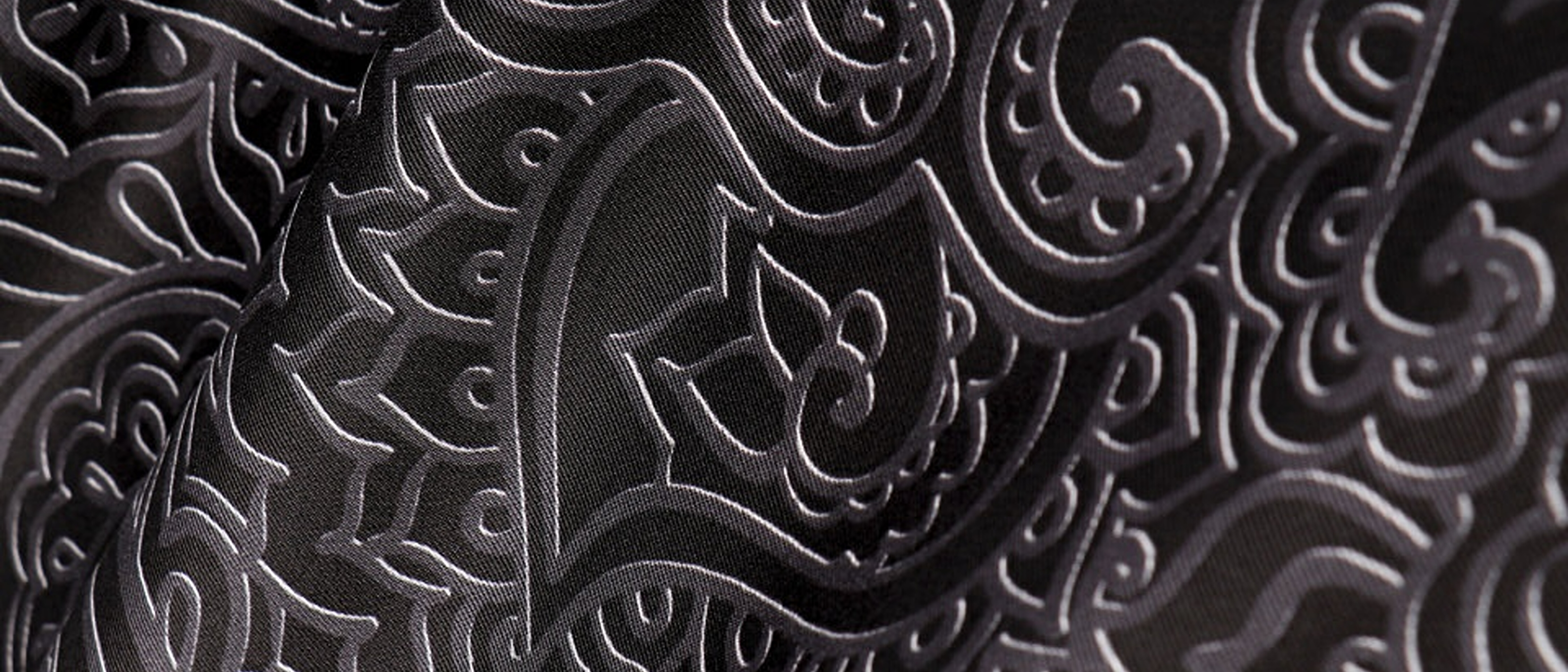 Sanat Desen Twill İpek Eşarp: Şıklığın ve Sanatın Buluşma Noktası