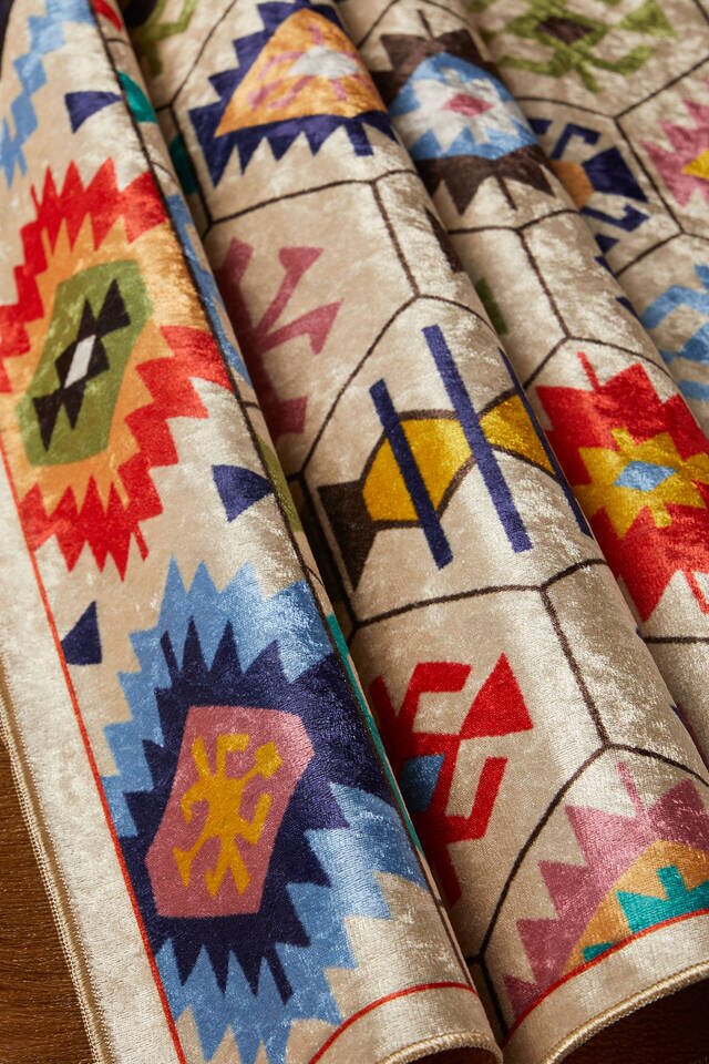 Beige Velvet Carpet Prayer Rug - 2