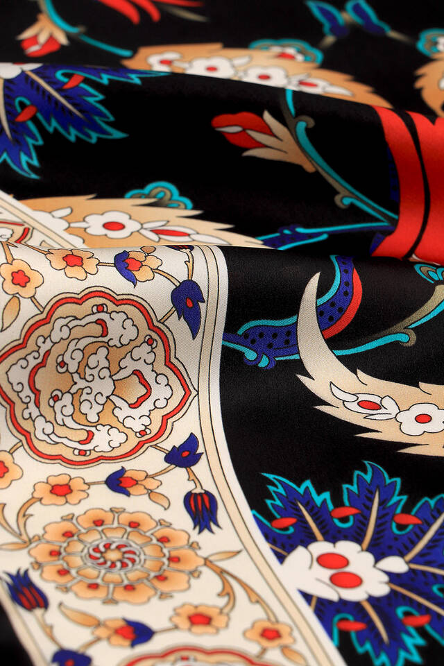 Black Ecru Efes Pattern Silk Square Scarf - 3