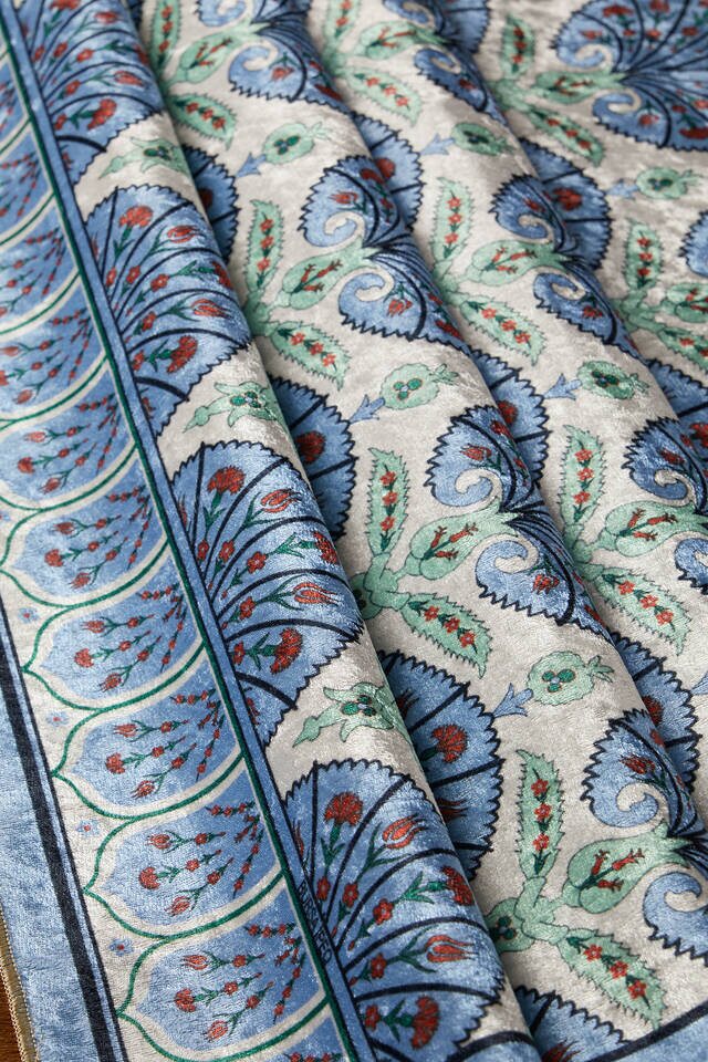 Blue Velvet Carpet Prayer Rug - 2