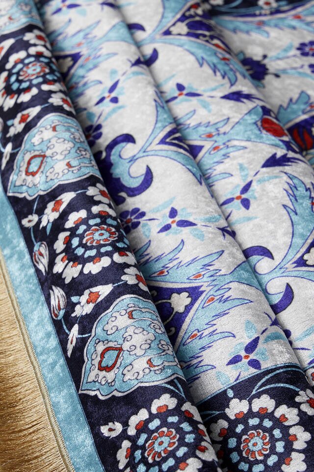 Blue Velvet Carpet Prayer Rug - 2