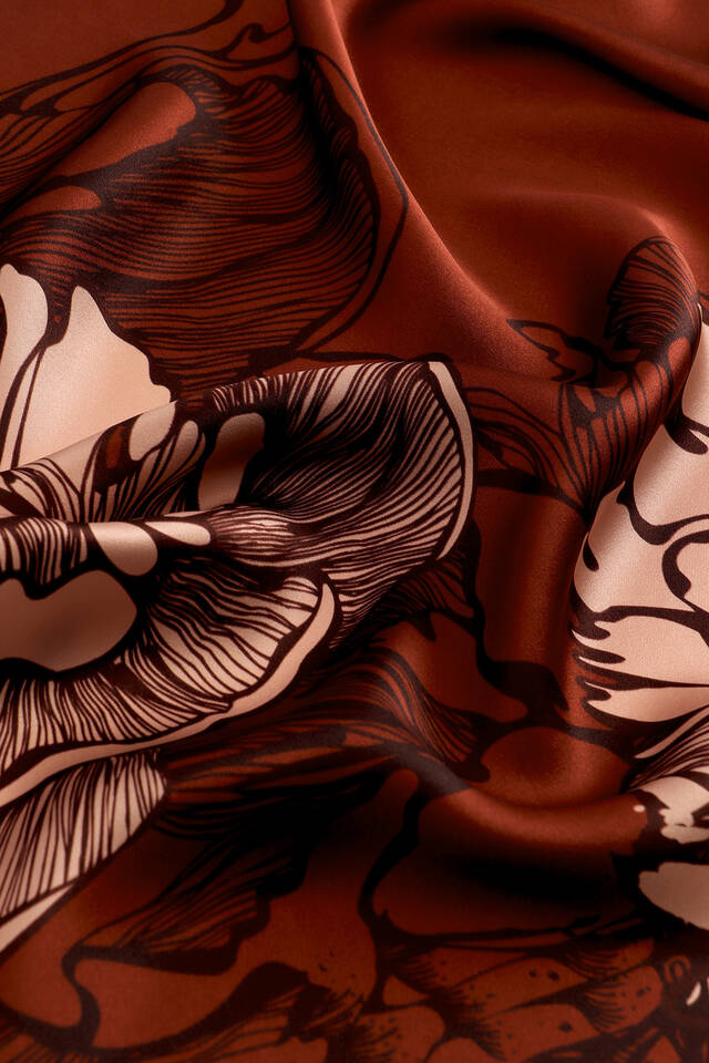 Burgundy Begonia Pattern Sura Silk Square Scarf - 3