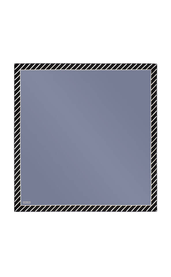 وشاح حريري من نسيج قطني طويل بنمط مخطط باللون النيلي 