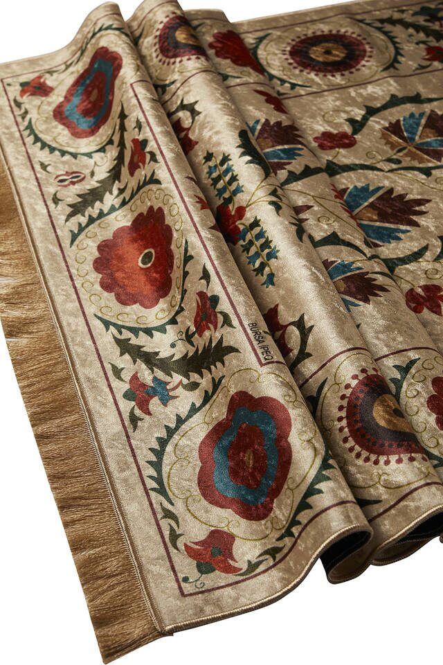 Cream Velvet Carpet Prayer Rug - 3