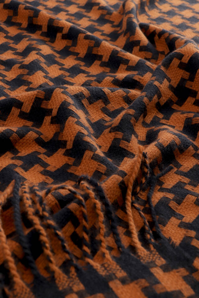 Tan Houndstooth Pattern Winter Shawl - 3