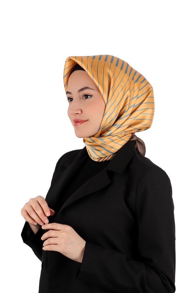 Gold Dila Pattern Sura Silk Scarf 