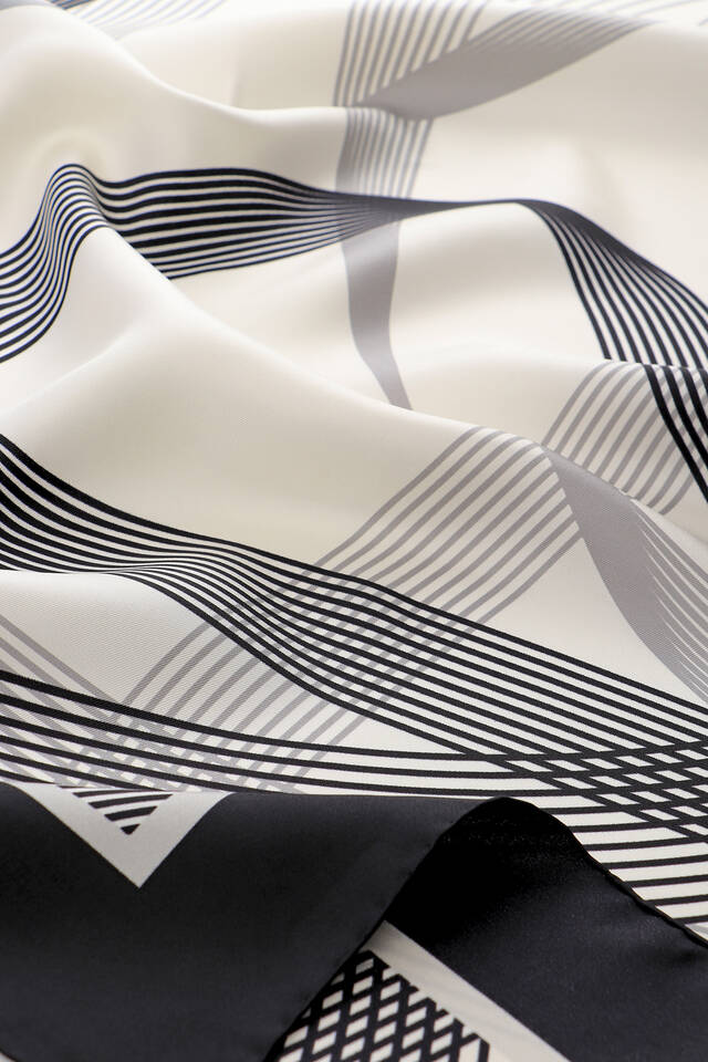 Beyaz Dönence Desen Twill İpek Şal - 4