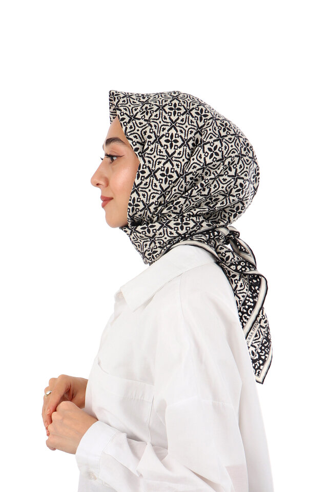 Cream Dream Pattern Twill Silk Scarf - 2