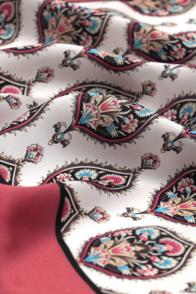 Dusty Rose Hatai Pattern Silk Square Scarf - 3