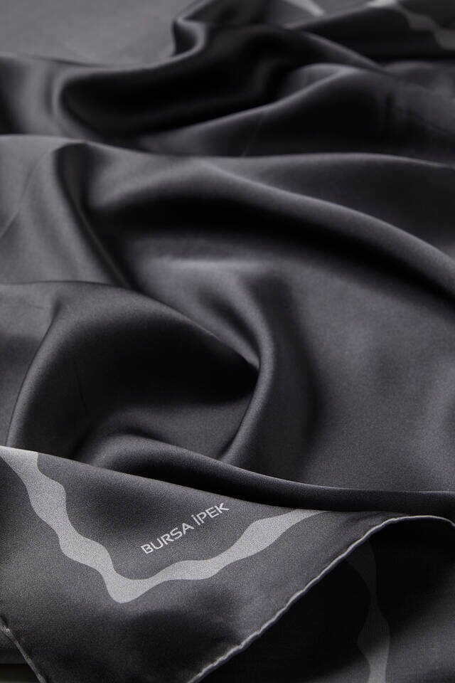 وشاح حرير مموج مدخن مربع الشكل - 3