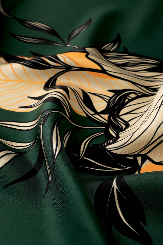 Emerald Age Pattern Twill Silk Square Scarf - 3
