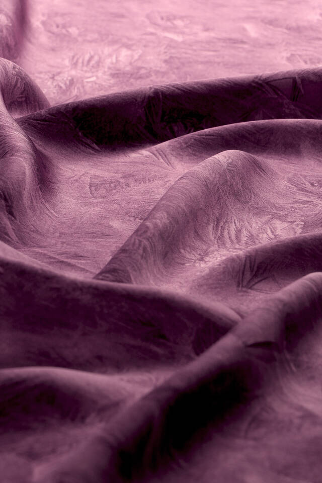 وشاح مربع من الحرير بفرشاة البرقوق الفاتح - 3