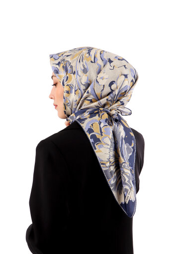 Lilac Flower Pattern Twill Silk Scarf 