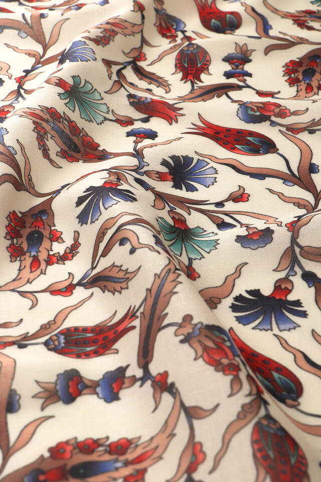 Gold Carnation Tulip Pattern Soft Square Scarf - 3