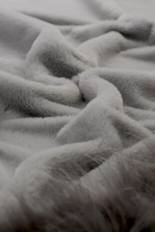 Gray Fur Shoulder Shawl - Thumbnail