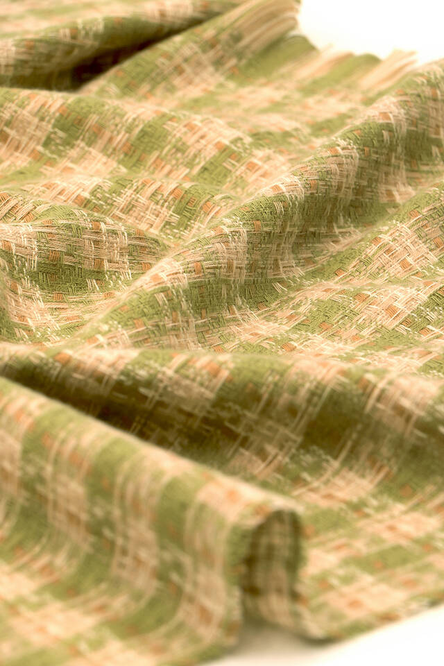 Green Cream Plaid Pattern Winter Shawl - 4