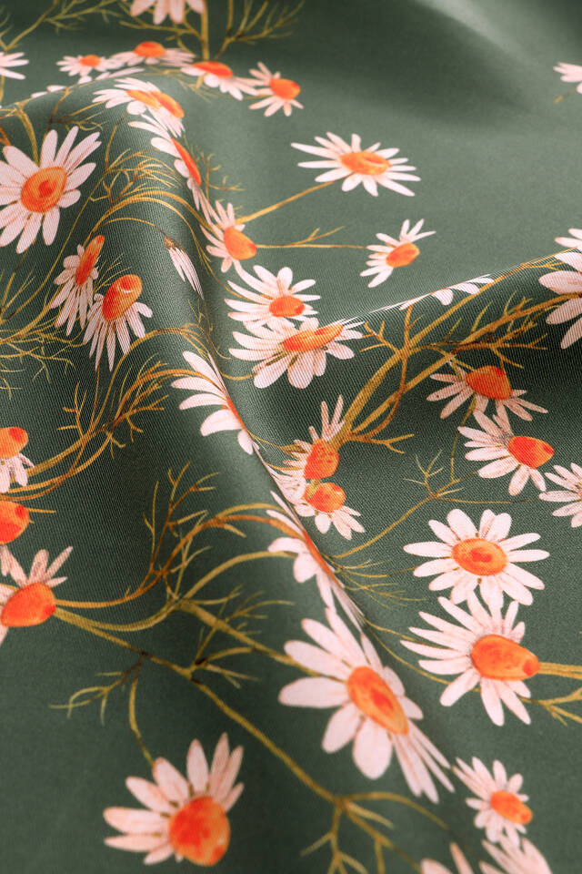 Green Daisy Pattern Twill Silk Square Scarf - 3