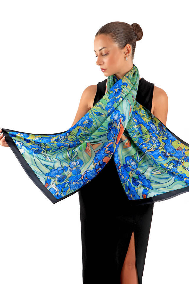 Green Irises Silk Table Foulard - 2