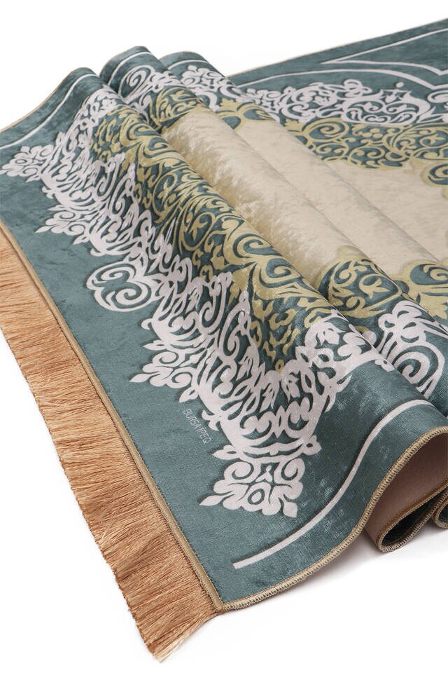 Green Velvet Carpet Prayer Rug - 3