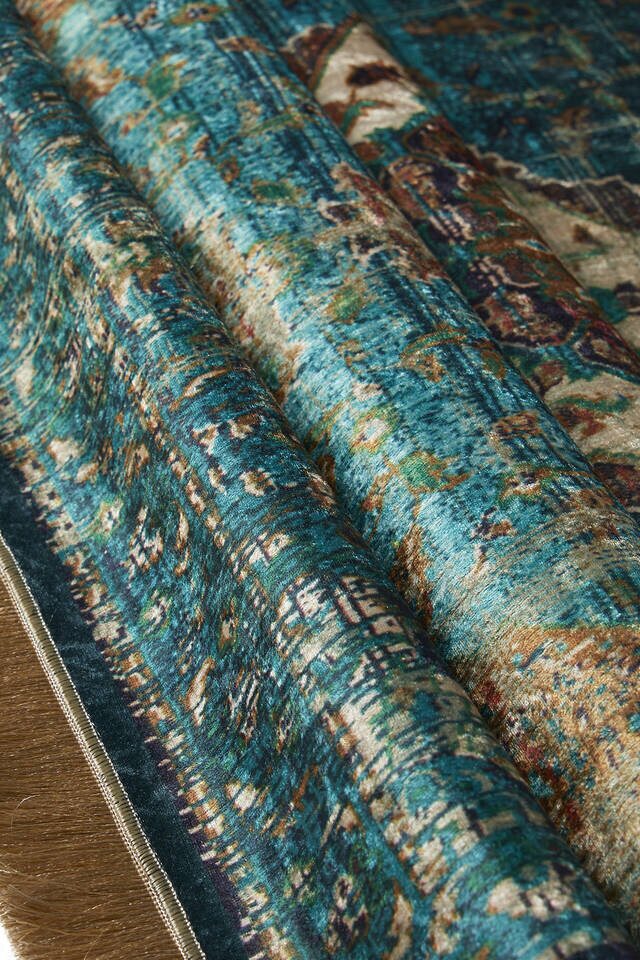 Green Velvet Carpet Prayer Rug - 2