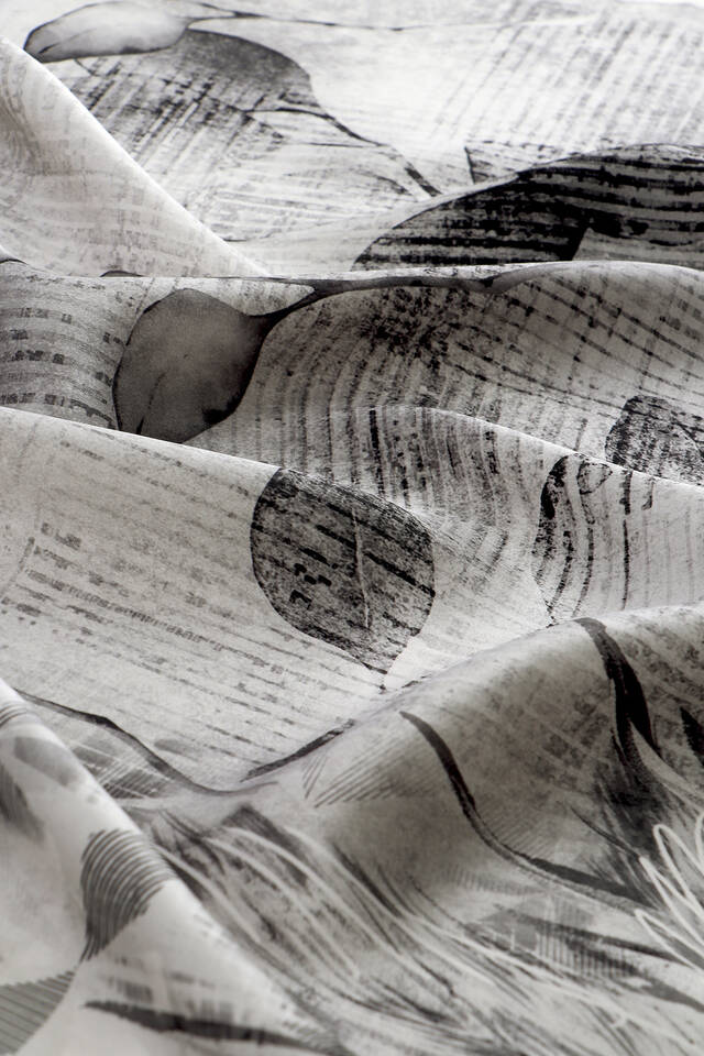 Grey Botanical Pattern Sura Silk Square Scarf - 2