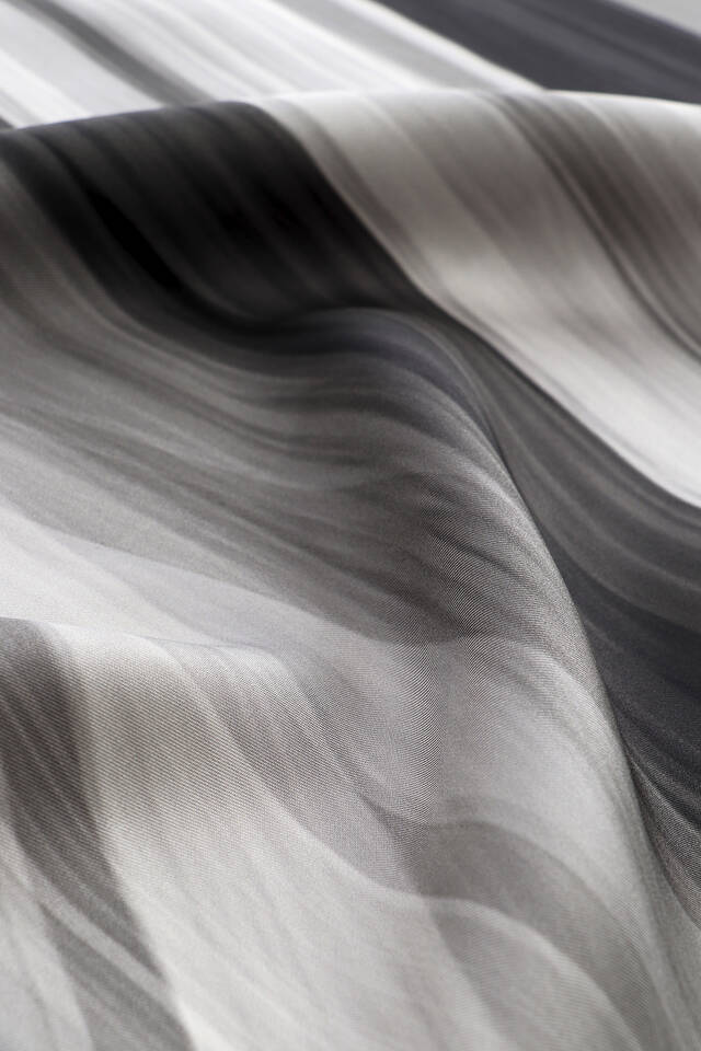 Grey Breeze Pattern Twill Silk Square Scarf - 3