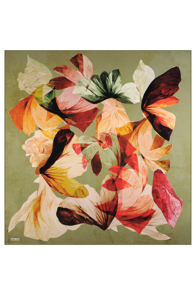 Green Harmony Pattern Sura Silk Scarf - 3