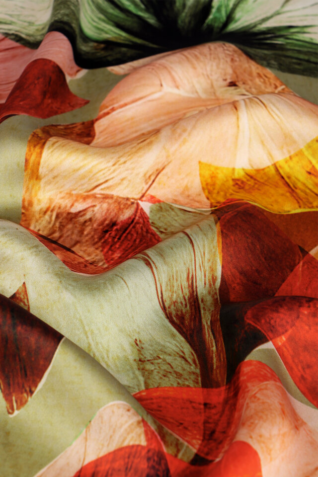 Green Harmony Pattern Sura Silk Scarf - 4