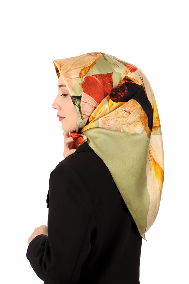 Green Harmony Pattern Sura Silk Scarf - 2
