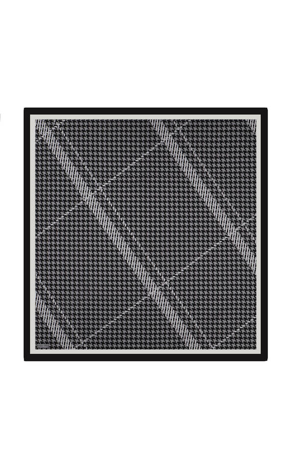 وشاح مربع من الحرير بنمط شريطي مدخن 