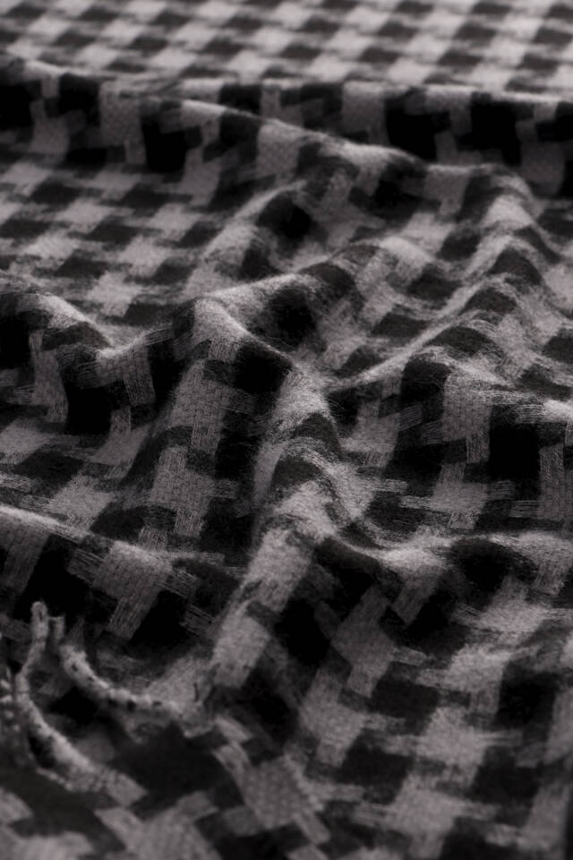 Black Houndstooth Pattern Winter Shawl - 3