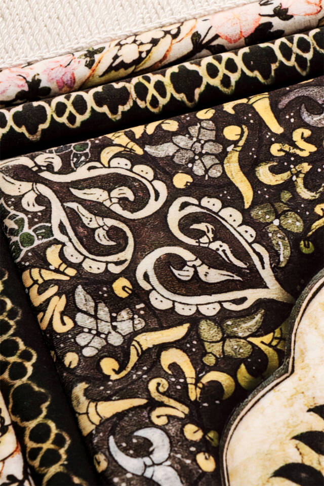 Siyah Kapitone Süngerli Seccade - 3