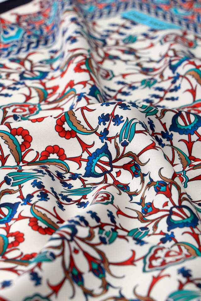 Lacivert Çini Lale Desen İpeksi Mendil - 3