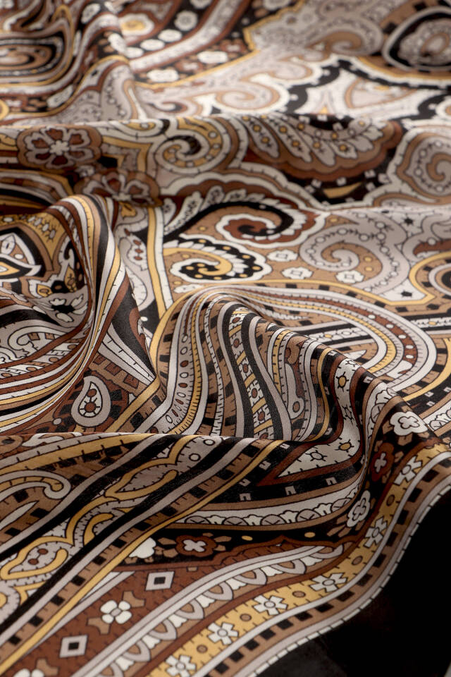 Gold Marrakesh Pattern Sura Silk Shawl - 4