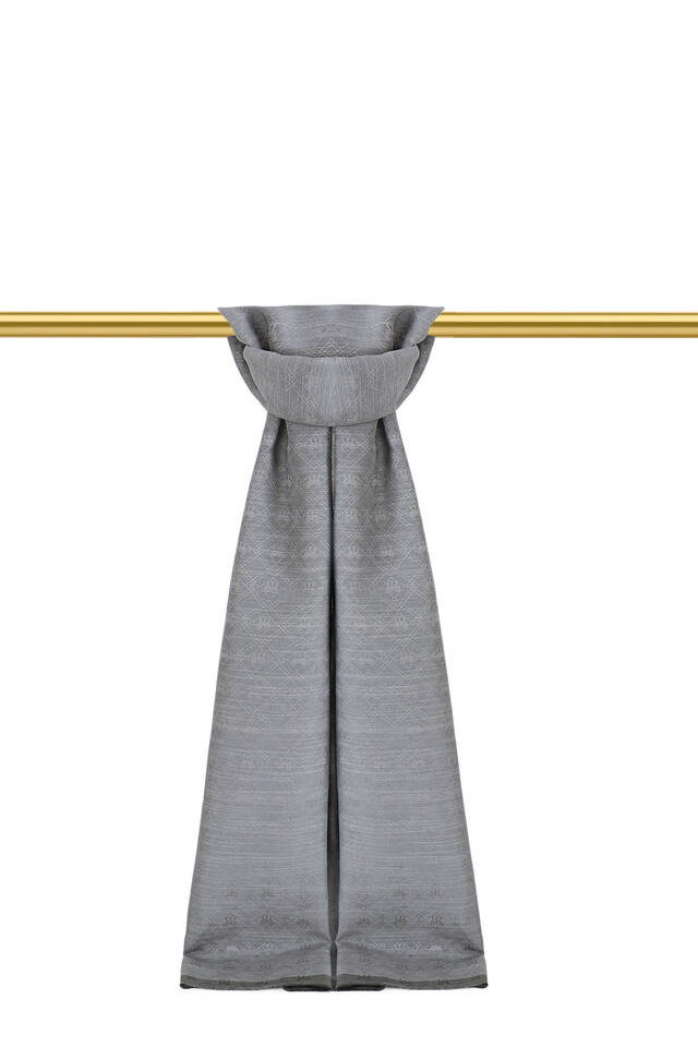 شال من القطن والحرير بنمط المونوغرام المدخن - 2