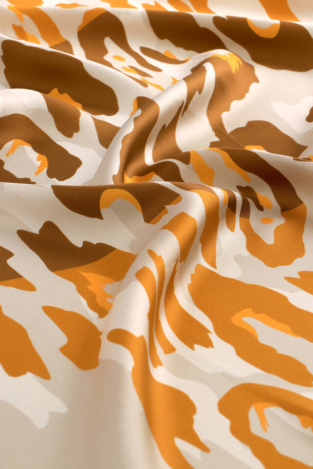 Mustard Sare Pattern Twill Silk Square Scarf - 3