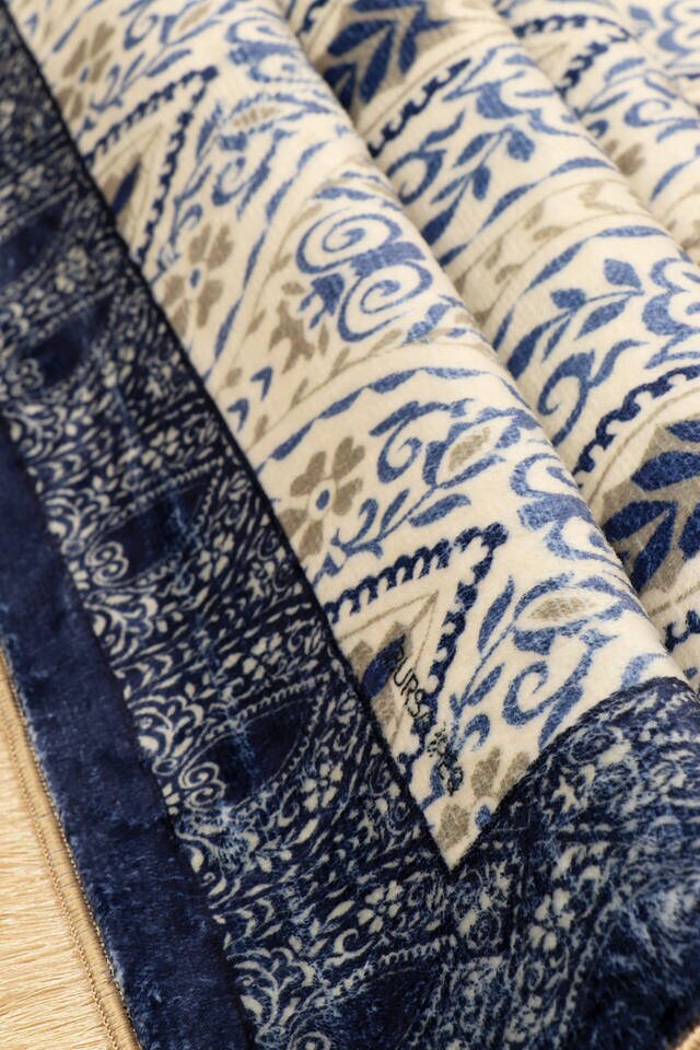 Navy Blue Bamboo Carpet Prayer Rug - 2