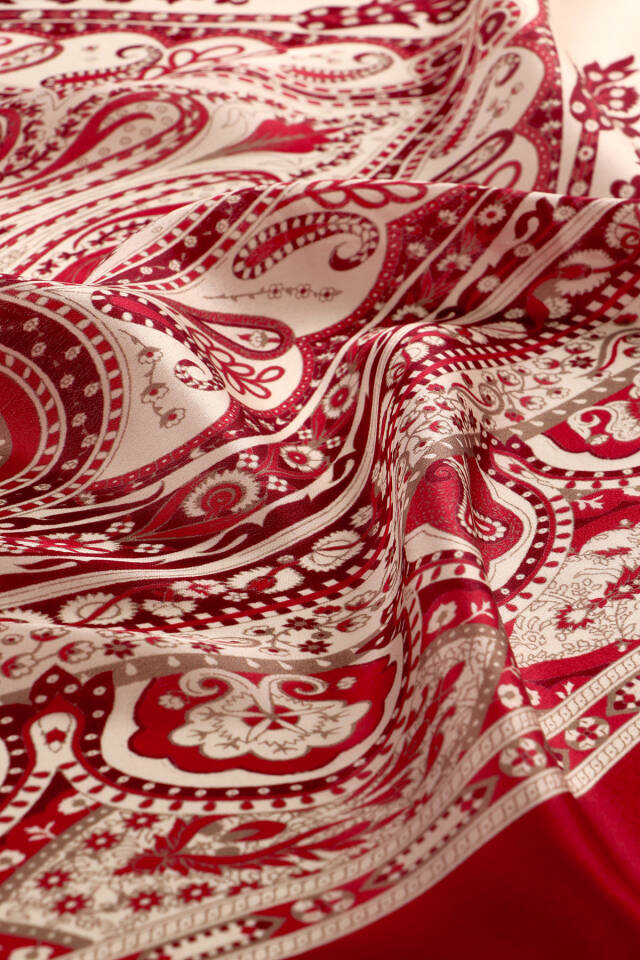 Burgundy Nil Pattern Sura Silk Shawl - 4