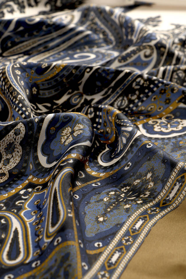 Khaki Nil Pattern Sura Silk Shawl - 4