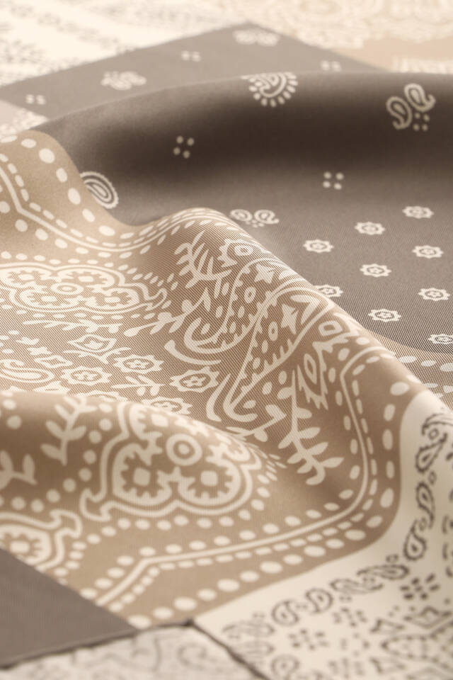 Stone Patchwork Pattern Twill Silk Scarf - 2