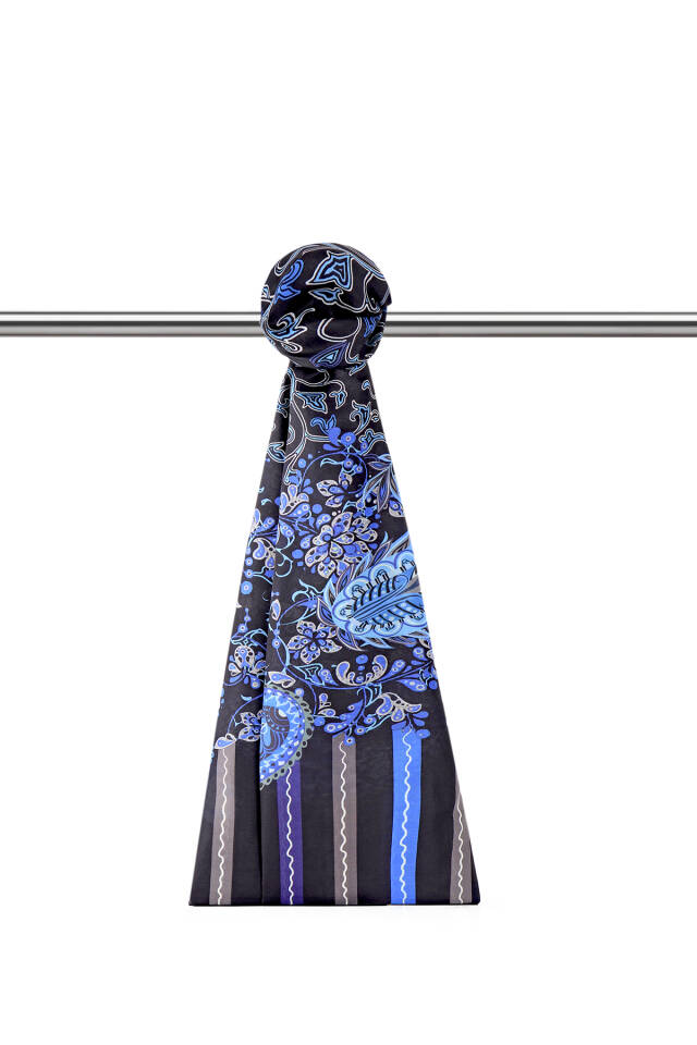 Blue Ivy Pattern Soft Shawl 