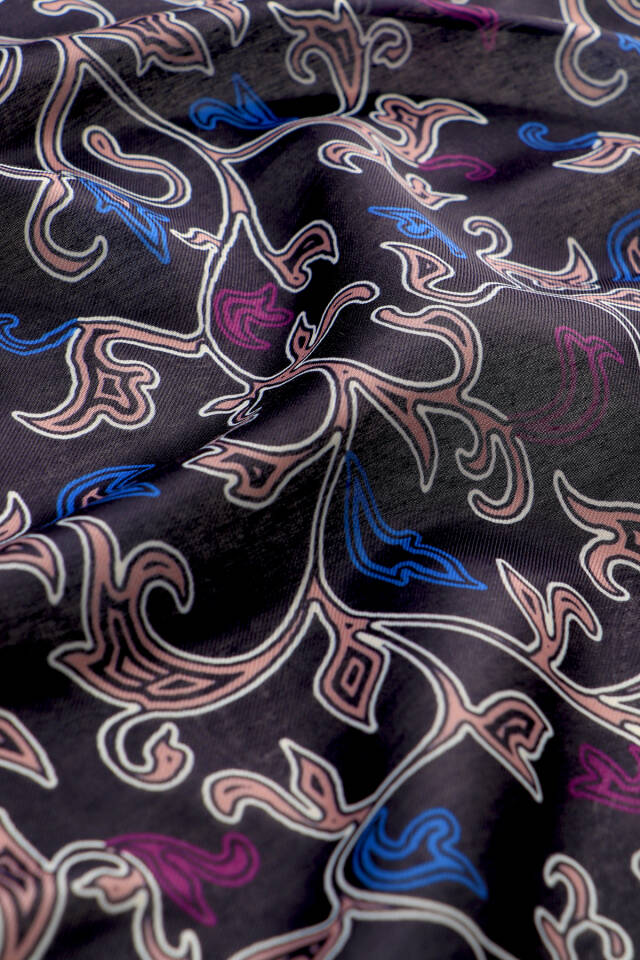 Fuchsia Ivy Pattern Soft Shawl - 3