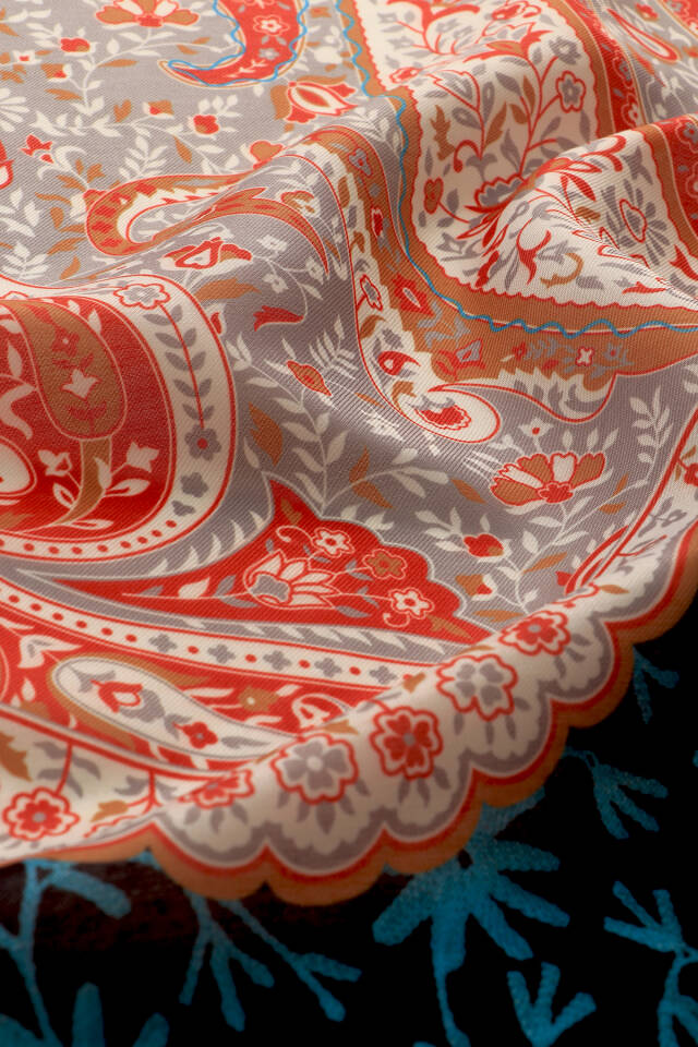 Gray Shawl Pattern Soft Shawl - 3