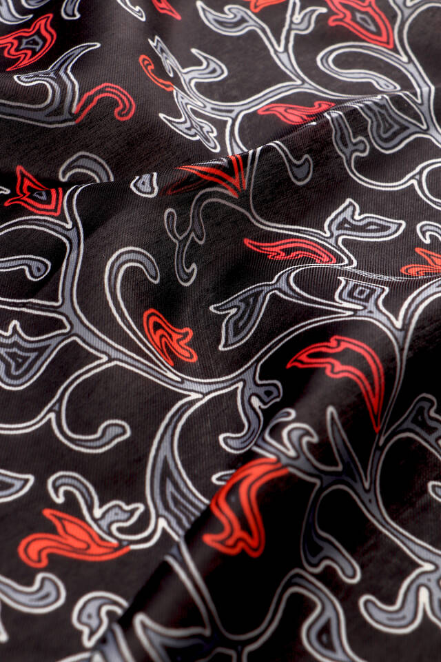 Red Ivy Pattern Soft Shawl - 3